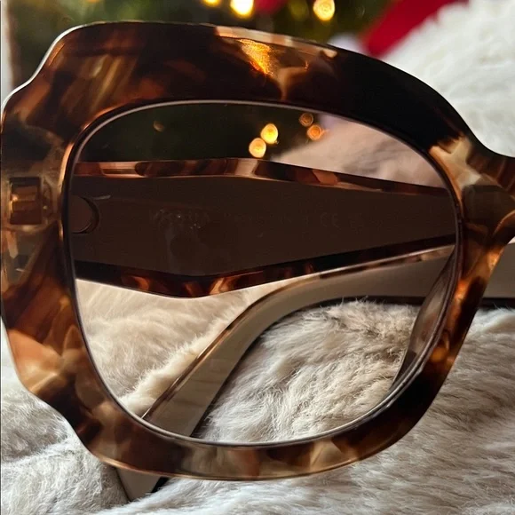 Prada Tortoiseshell and Cream Sunglasses /prescription lens - Picture 6 of 9
